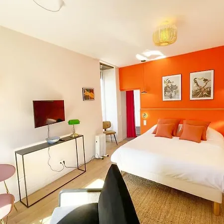 Frida - 50m - Rue Gratuite Apartment *