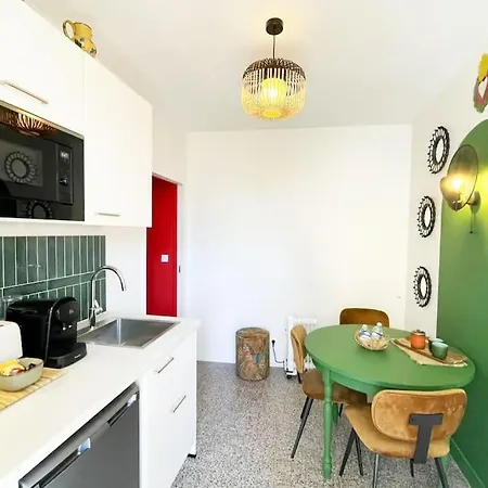 Frida - 50m - Rue Gratuite Appartement *