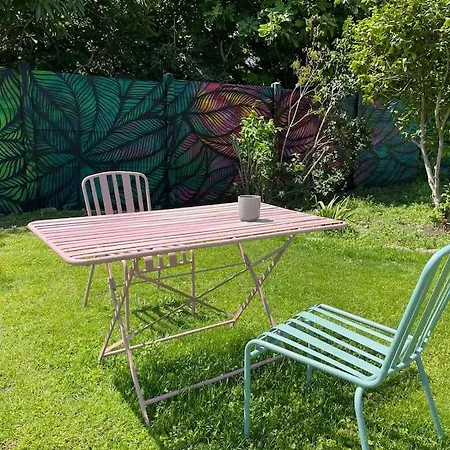 Frida - 50m - Rue Gratuite